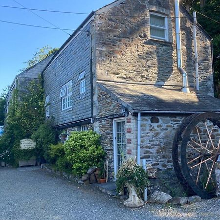 Apartamento The Granary At Bissick Old Mill Truro Exterior foto